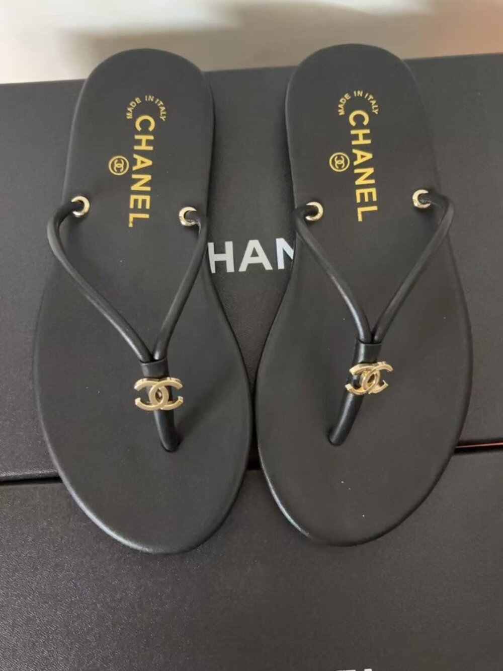 Chanel Flip Flops Thong Sandals Size 38 - With Original Box - Picture 2 of 4